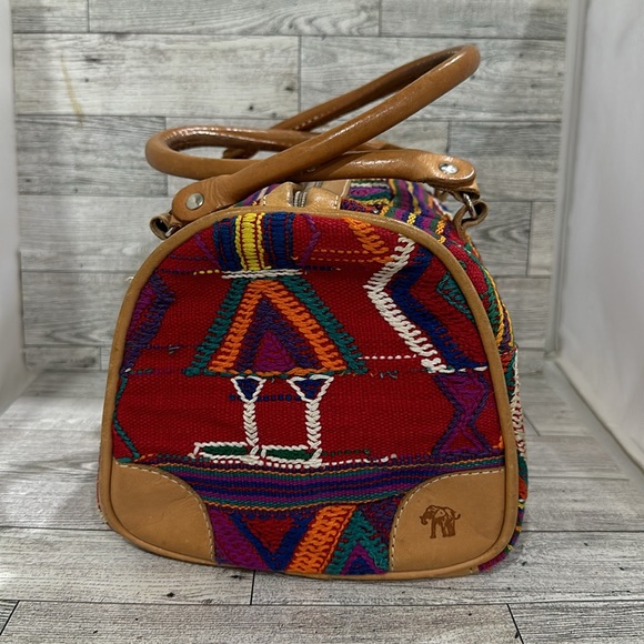 Vintage The Elephant Walk-Handcrafted red tapestry leather Rug Bag - Picture 4 of 14